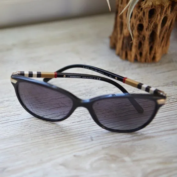 Burberry Cat Eye Sunglasses in BlackUV Polarized Gradient Lenses